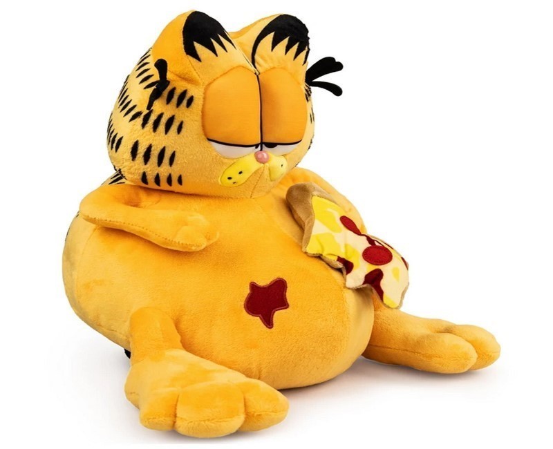 Garfield's Hug Club: Explore the Soft World of Plushies